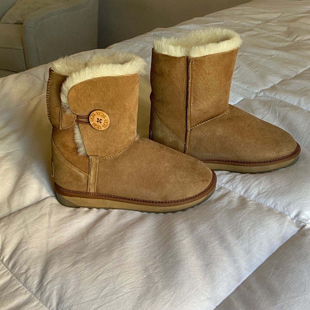 UGG Australia Bailey Button Boots *NEW*